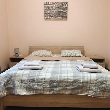 Lejlighed Domovik Parkaniya, 2a *