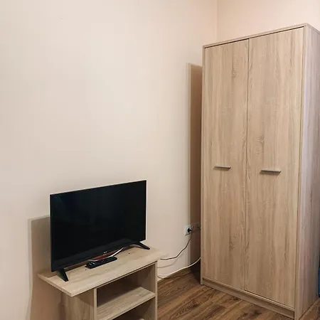 Domovik Parkaniya, 2a * Мукачево