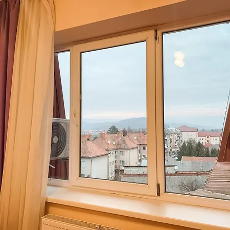 Апартаменты Domovik Parkaniya, 2a *