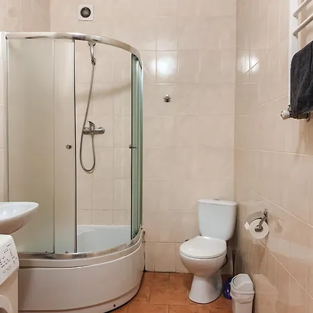 Domovik Parkaniya, 2a Διαμέρισμα Μουκάτσεβο