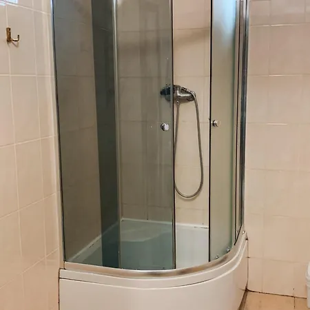 Domovik Parkaniya, 2a アパート *