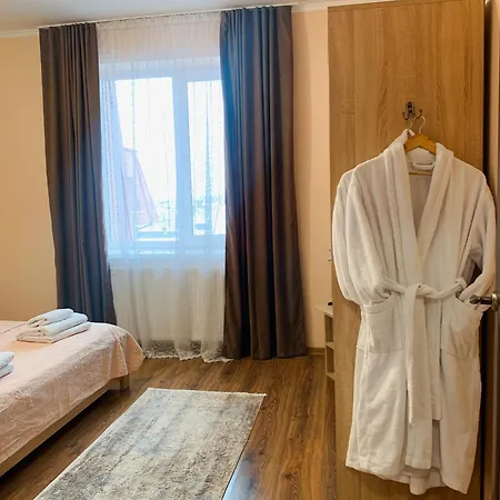 Апартаменты Domovik Parkaniya, 2a Мукачево