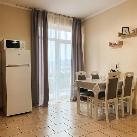 Domovik Parkaniya, 2a