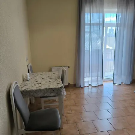 アパート Domovik Parkaniya, 2a *