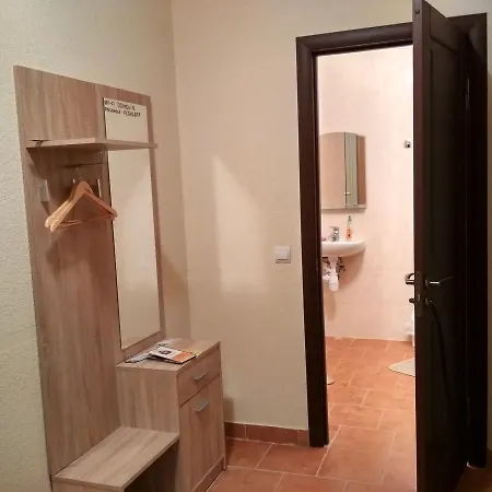 Domovik Parkaniya, 2a *