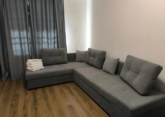 Domovik Parkaniya, 2a Mukaçeve