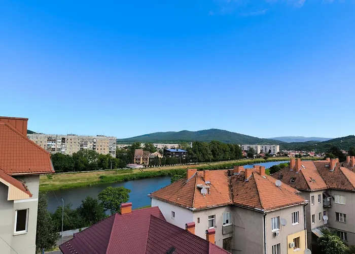 Domovik Parkaniya, 2a Mukaçeve