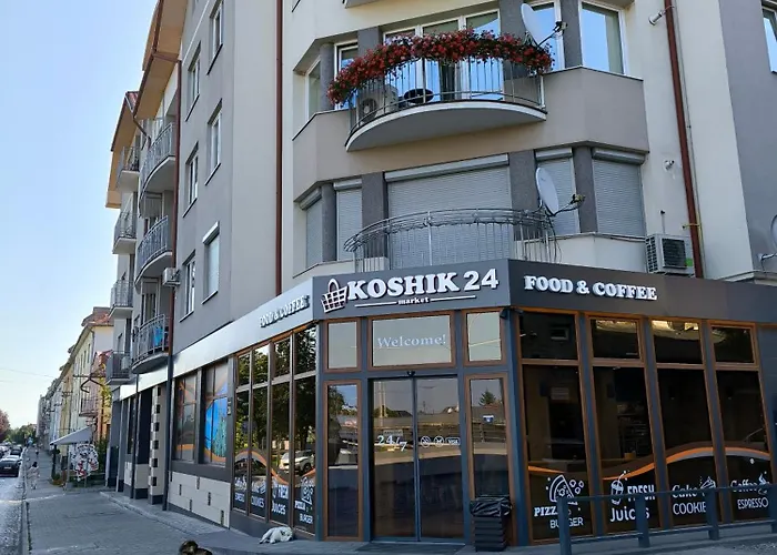 Domovik Parkaniya, 2a Mukaçeve